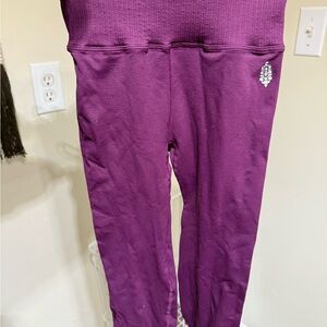 Free people movement women’s Purple good karma high rise 7/8 leggings